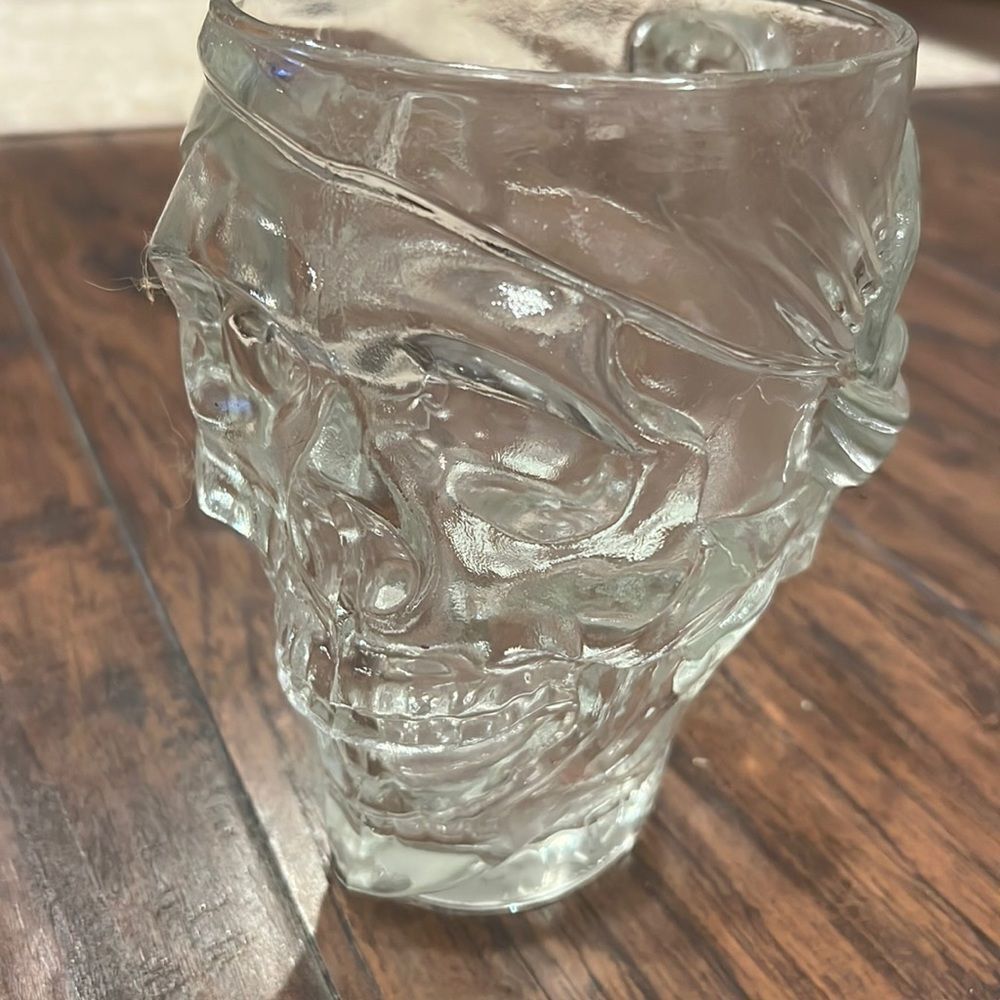 Treasure Island Casino Las Vegas‎ Luminarc USA Glass Pirate Skull Mug